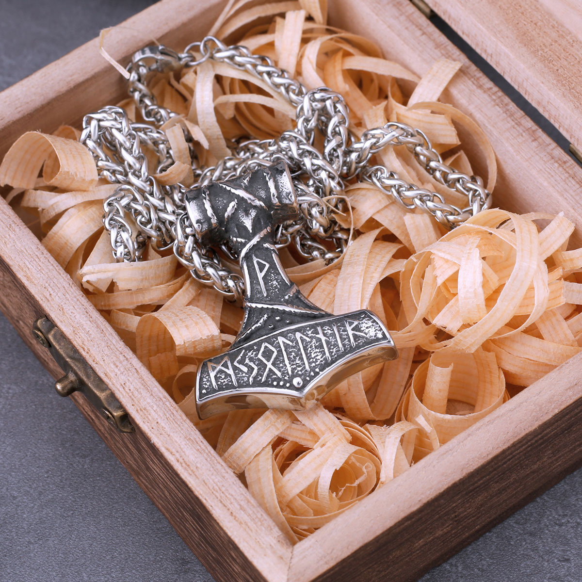 男性用ヴィンテージシュノーディックバイキングアンカーネックレ - Battle Rope Anchor のレビューと価格